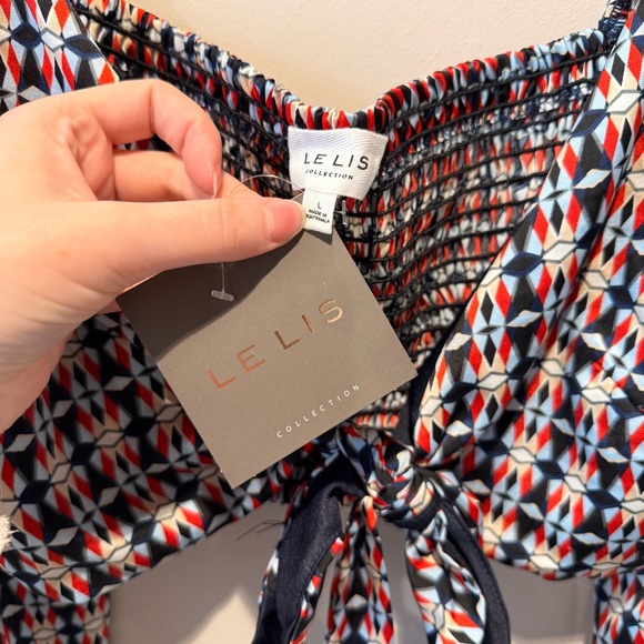 Le Lis Long Sleeve Abstract Print Crop Top - Picture 3 of 4